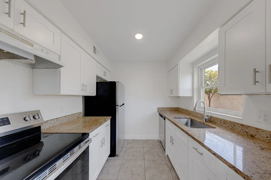 Real estate photography — 9218 Tudor Drive unit 101, Tampa, Florida, 33615 | 4D Productions