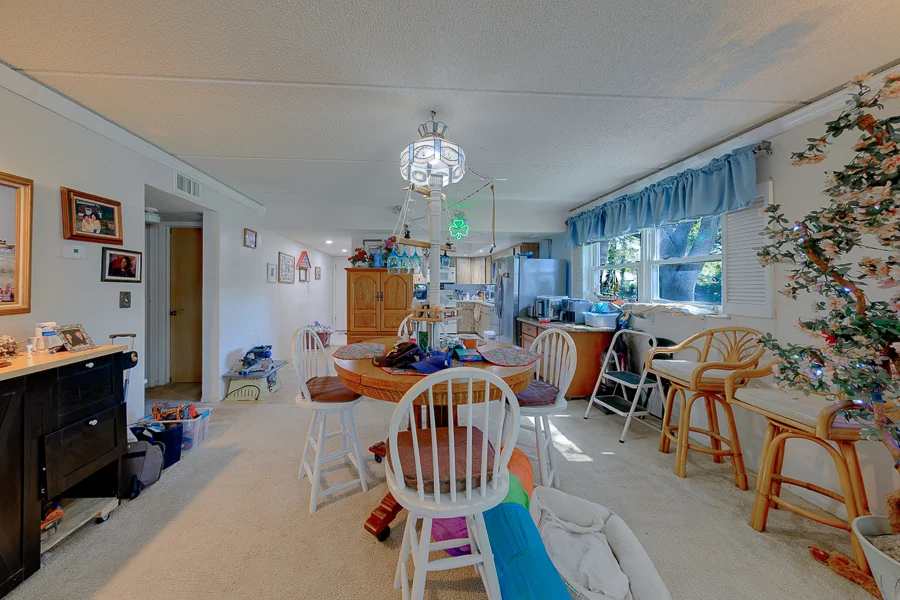 Real estate photography — 12300 Park Boulevard North, Seminole, Florida, 33772 | 4D Productions