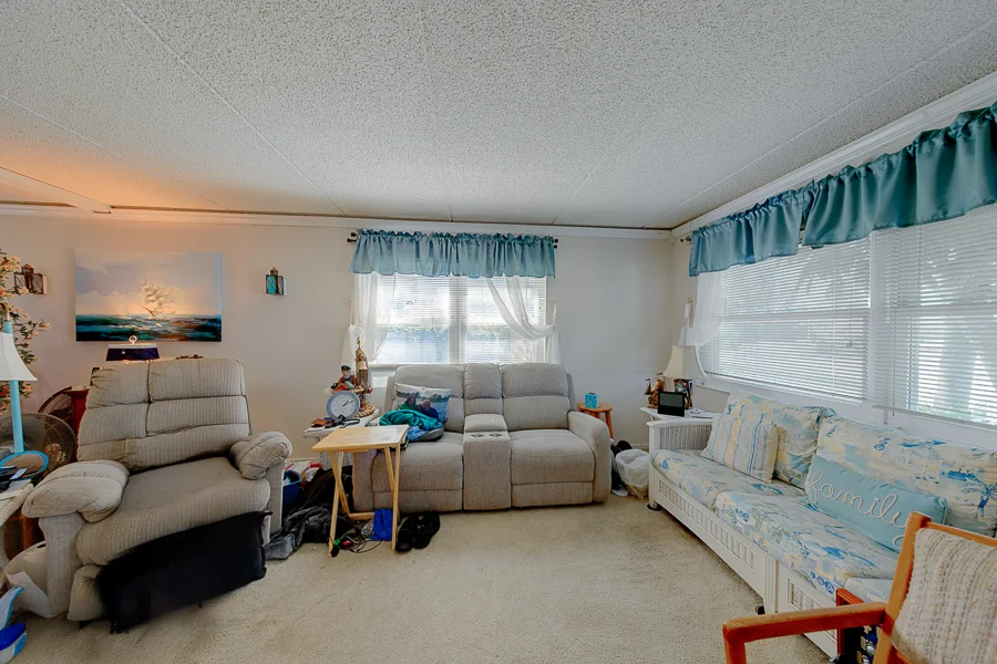 Real estate photography — 12300 Park Boulevard North, Seminole, Florida, 33772 | 4D Productions