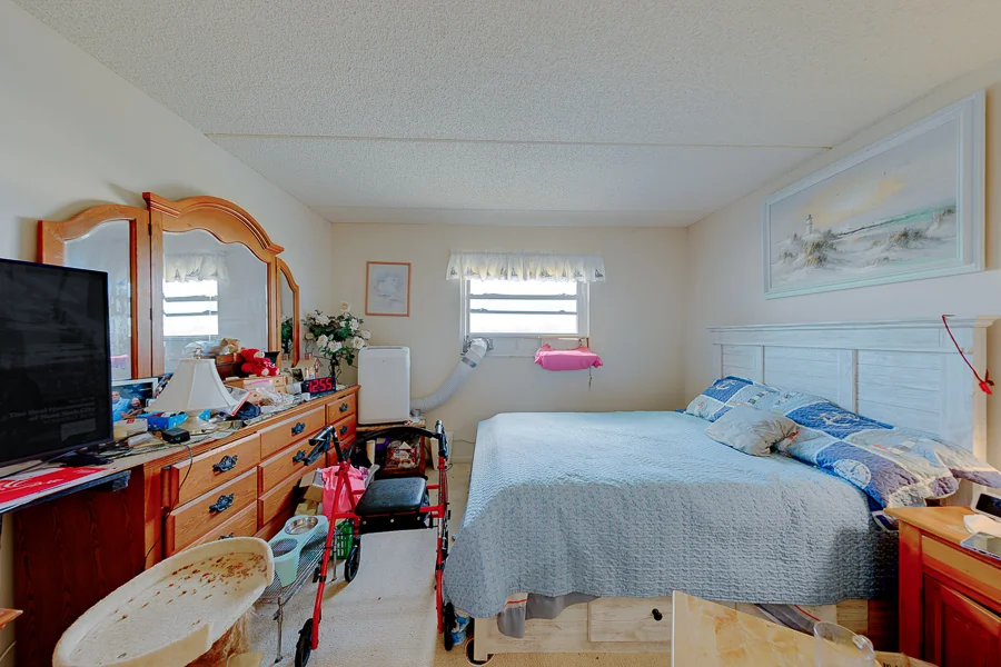 Real estate photography — 12300 Park Boulevard North, Seminole, Florida, 33772 | 4D Productions