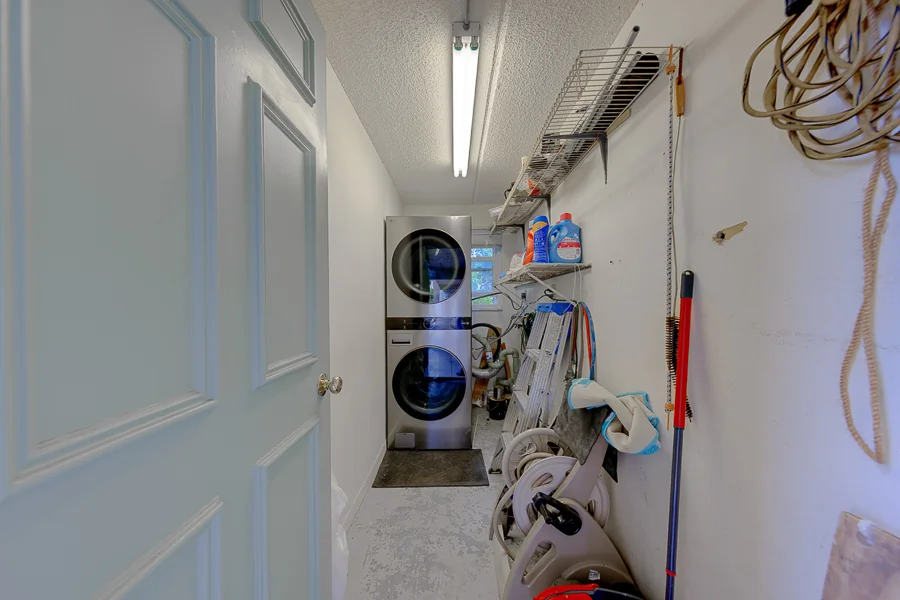 Real estate photography — 12300 Park Boulevard North, Seminole, Florida, 33772 | 4D Productions