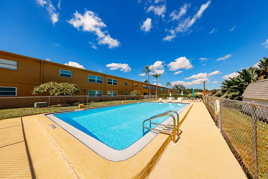 Real estate photography — 12300 Park Boulevard North, Seminole, Florida, 33772 | 4D Productions