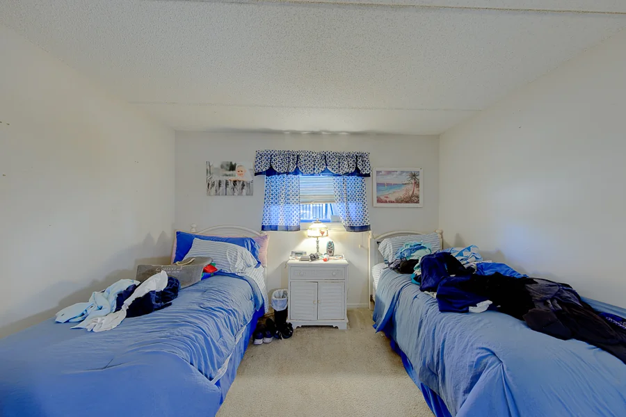 Real estate photography — 12300 Park Boulevard North, Seminole, Florida, 33772 | 4D Productions