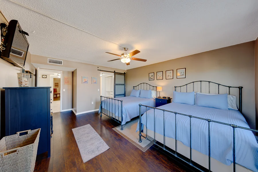 Real estate photography — 19531 Gulf Boulevard, 307, Indian Shores, Florida, 33785 | 4D Productions