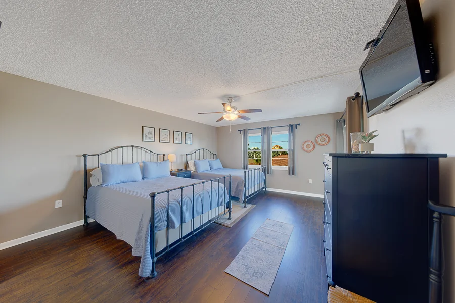 Real estate photography — 19531 Gulf Boulevard, 307, Indian Shores, Florida, 33785 | 4D Productions
