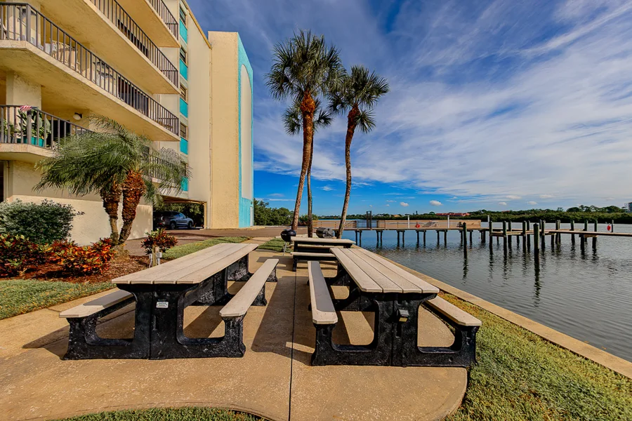 Real estate photography — 19531 Gulf Boulevard, 307, Indian Shores, Florida, 33785 | 4D Productions