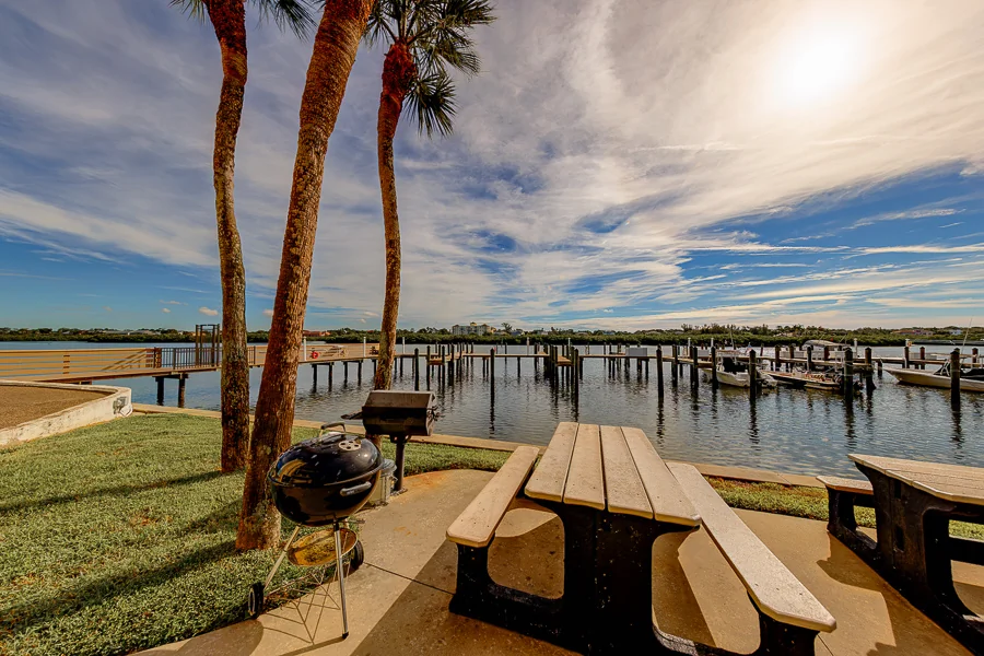 Real estate photography — 19531 Gulf Boulevard, 307, Indian Shores, Florida, 33785 | 4D Productions
