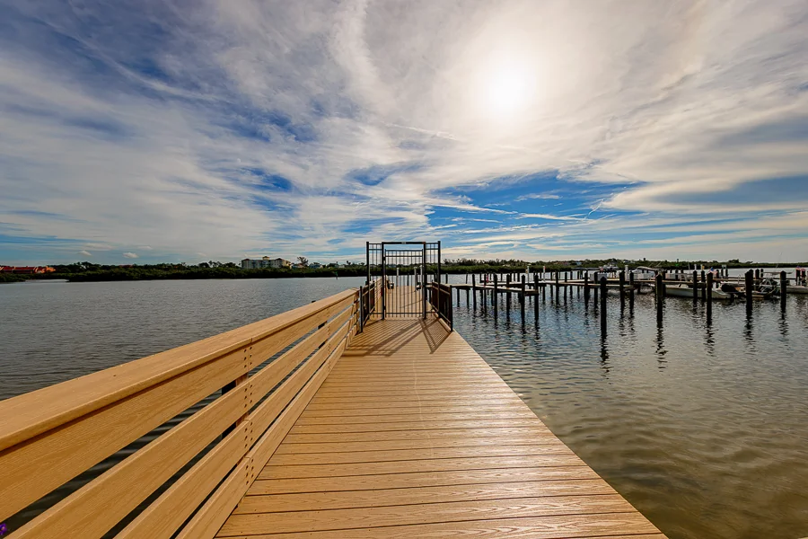Real estate photography — 19531 Gulf Boulevard, 307, Indian Shores, Florida, 33785 | 4D Productions