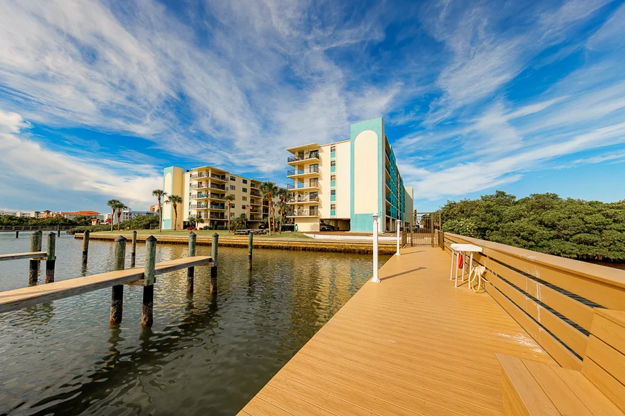 Real estate photography — 19531 Gulf Boulevard, 307, Indian Shores, Florida, 33785 | 4D Productions