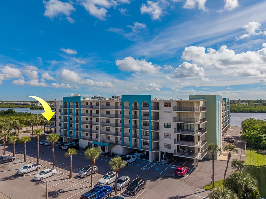 Real estate photography — 19531 Gulf Boulevard, 307, Indian Shores, Florida, 33785 | 4D Productions
