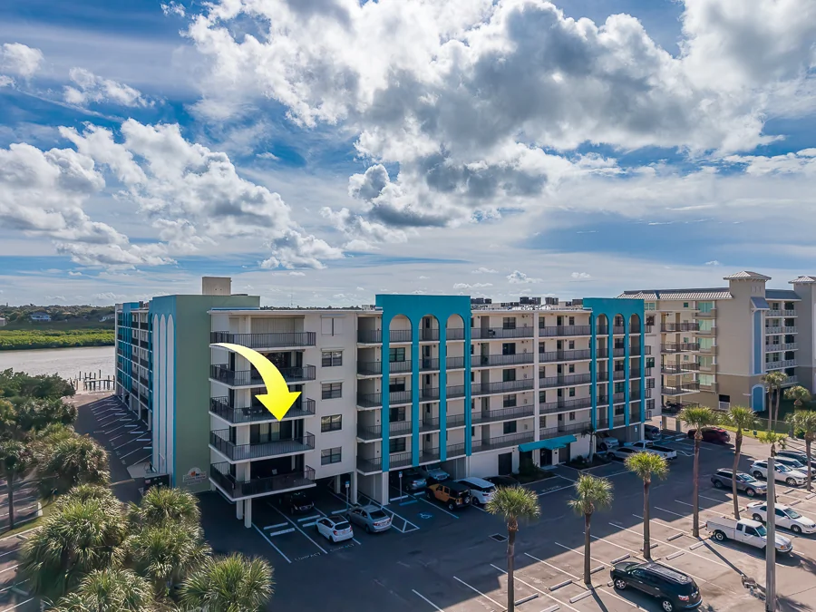 Real estate photography — 19531 Gulf Boulevard, 307, Indian Shores, Florida, 33785 | 4D Productions