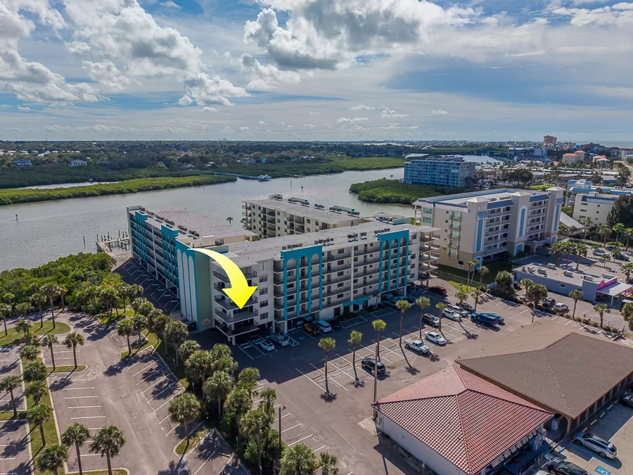 Real estate photography — 19531 Gulf Boulevard, 307, Indian Shores, Florida, 33785 | 4D Productions