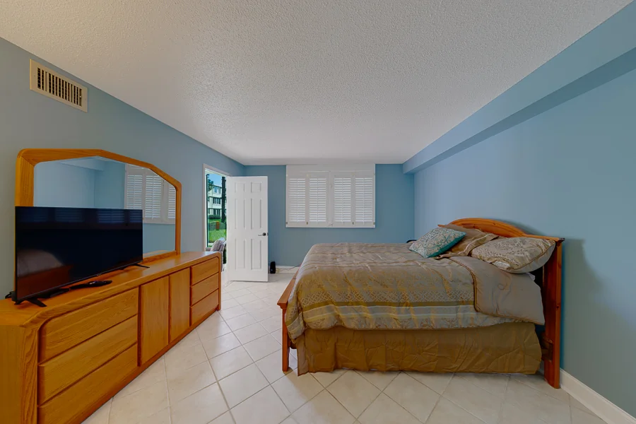 Real estate photography — 4885 1st Street Northeast, St. Petersburg, Florida, 33703 | 4D Productions