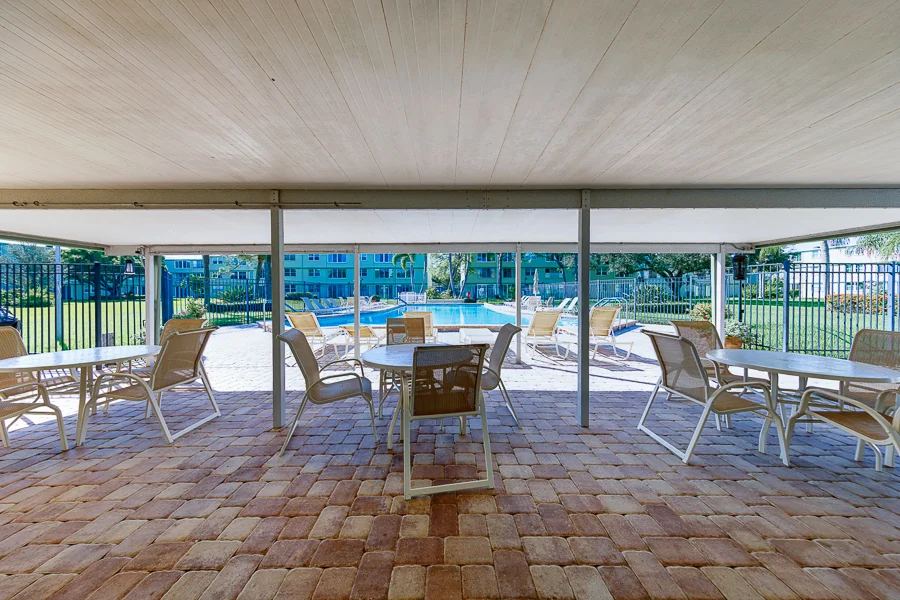Real estate photography — 4885 1st Street Northeast, St. Petersburg, Florida, 33703 | 4D Productions