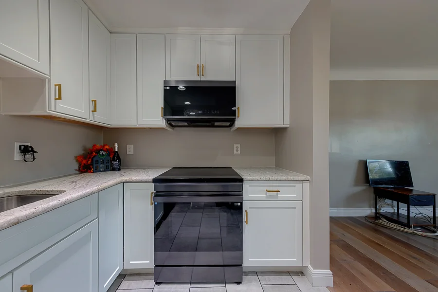 Real estate photography — 5688 34th Avenue North, St. Petersburg, Florida, 33710 | 4D Productions
