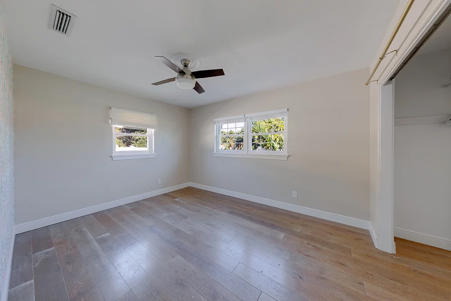 Real estate photography — 5688 34th Avenue North, St. Petersburg, Florida, 33710 | 4D Productions