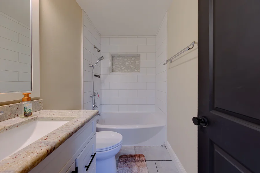 Real estate photography — 5688 34th Avenue North, St. Petersburg, Florida, 33710 | 4D Productions