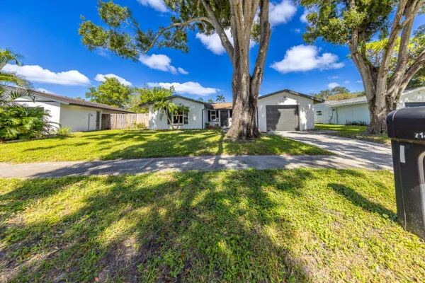 Real estate photography — 3503 58th Ave N Lot 109 | 4D Productions