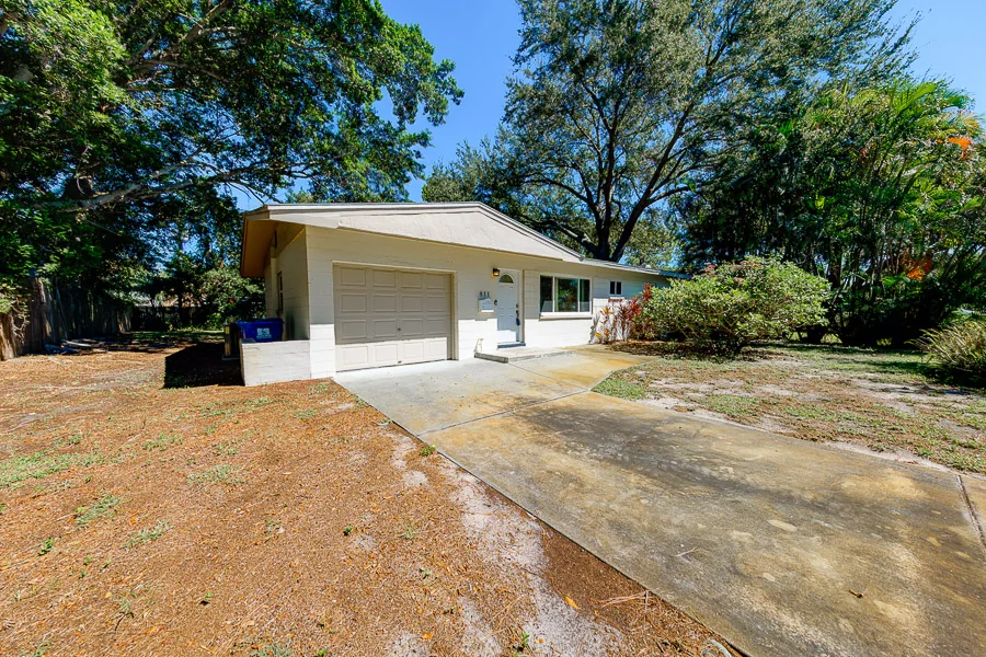Real estate photography — 811 69th Avenue South, St. Petersburg, Florida, 33705 | 4D Productions