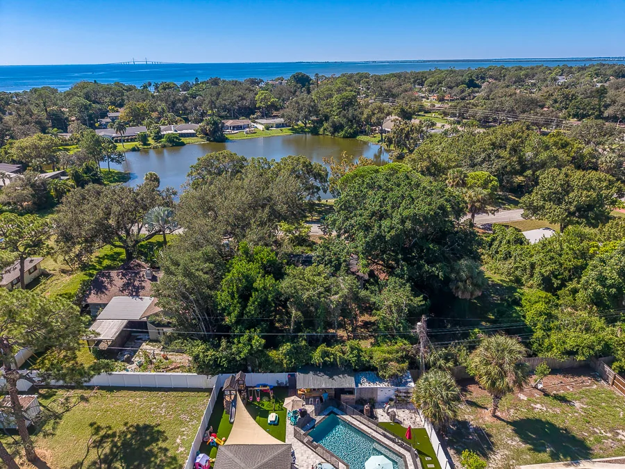 Real estate photography — 811 69th Avenue South, St. Petersburg, Florida, 33705 | 4D Productions